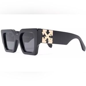 The OFF-WHITE CATALINA sunglasses